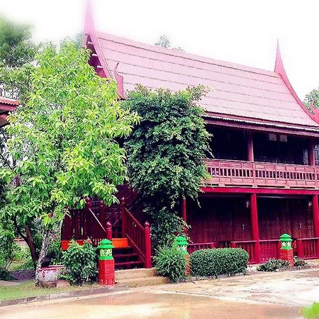 Jaroenrat Resort Samut Songkhram Eksteriør billede