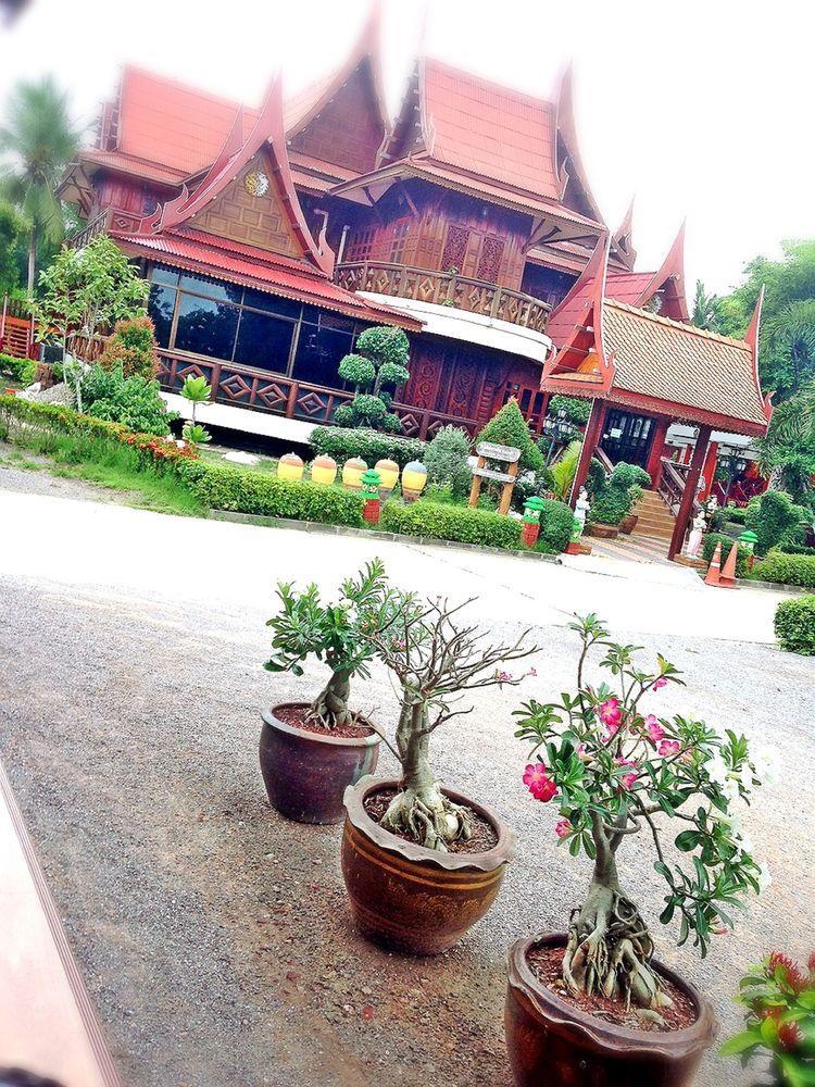 Jaroenrat Resort Samut Songkhram Eksteriør billede