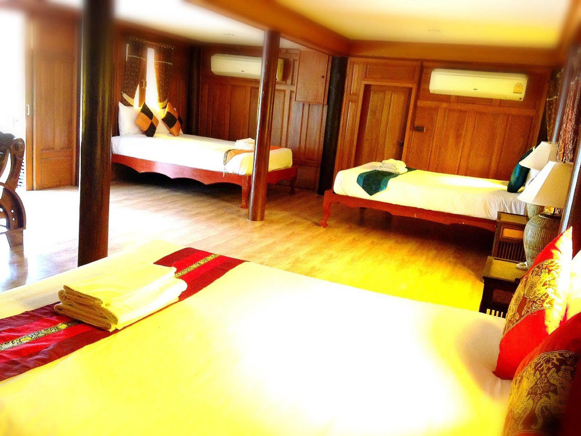 Jaroenrat Resort Samut Songkhram Eksteriør billede