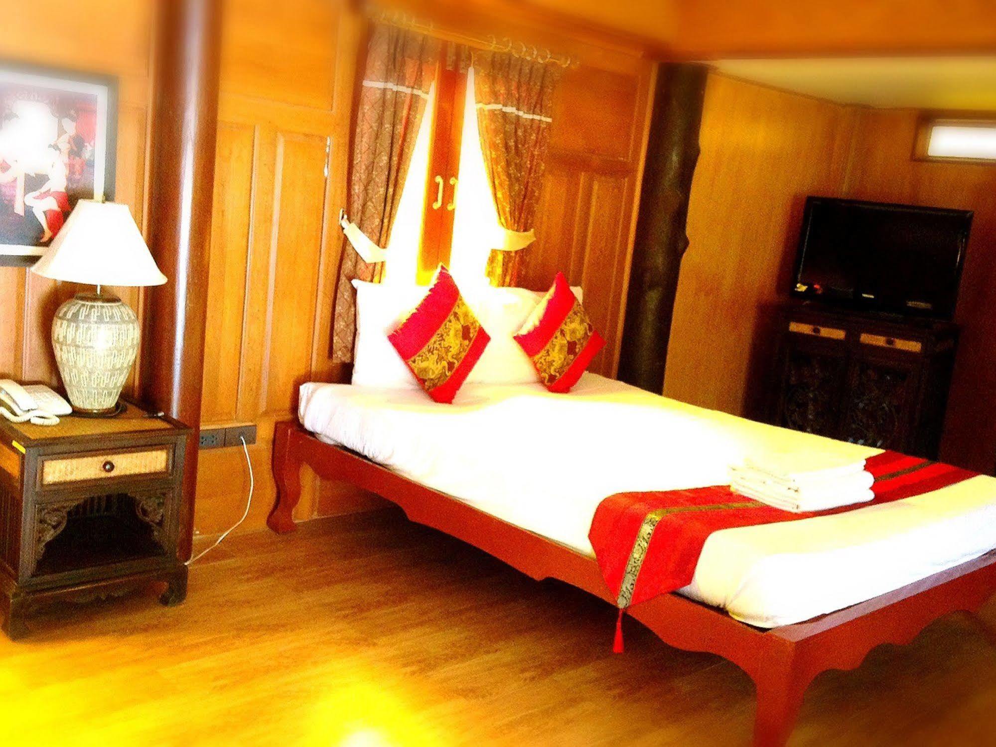 Jaroenrat Resort Samut Songkhram Eksteriør billede