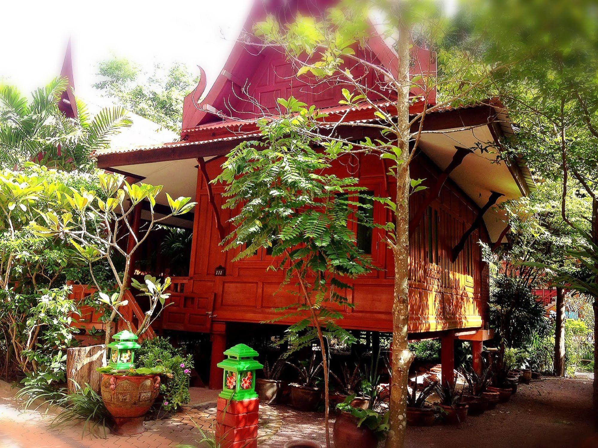 Jaroenrat Resort Samut Songkhram Eksteriør billede