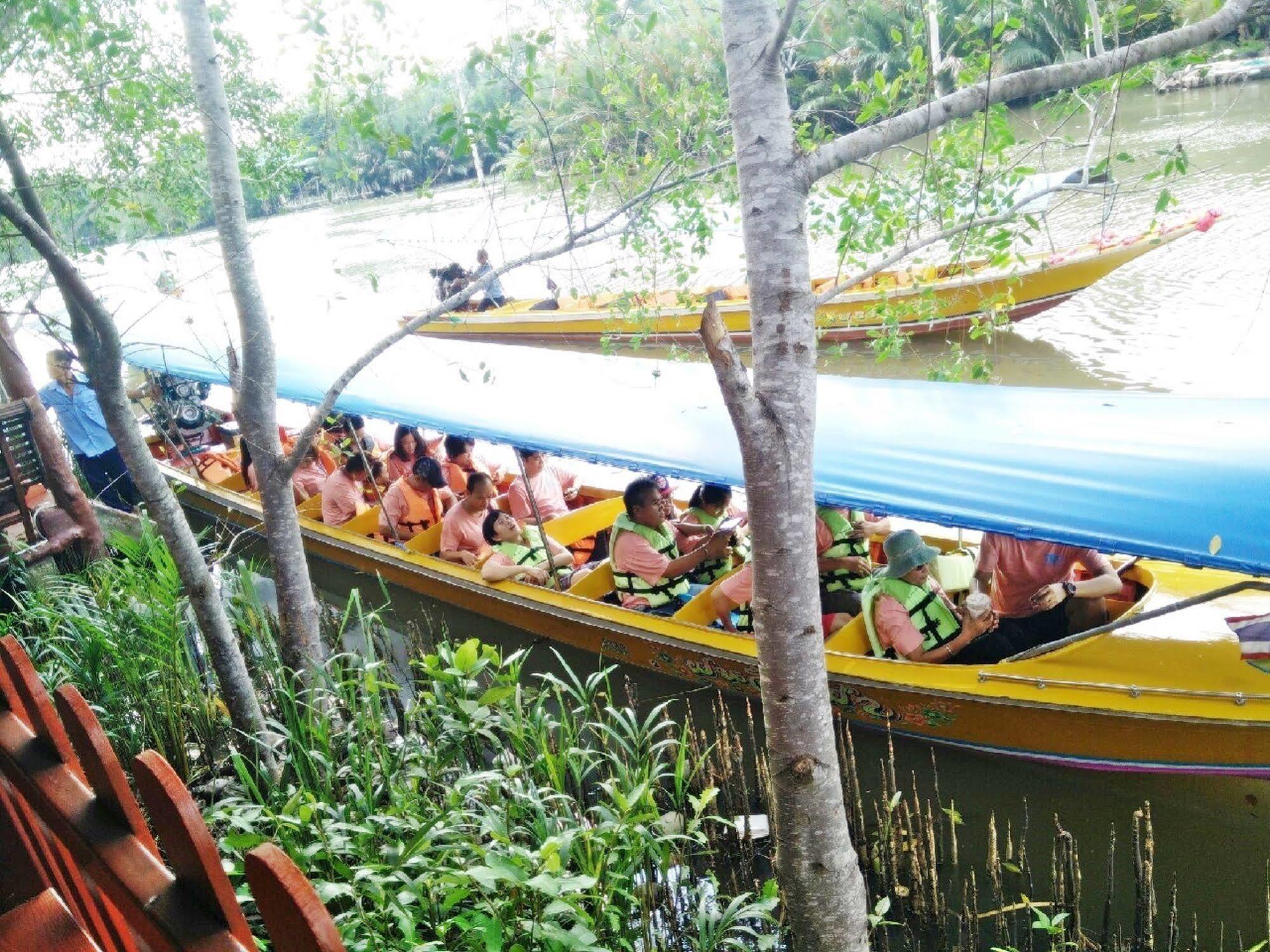 Jaroenrat Resort Samut Songkhram Eksteriør billede