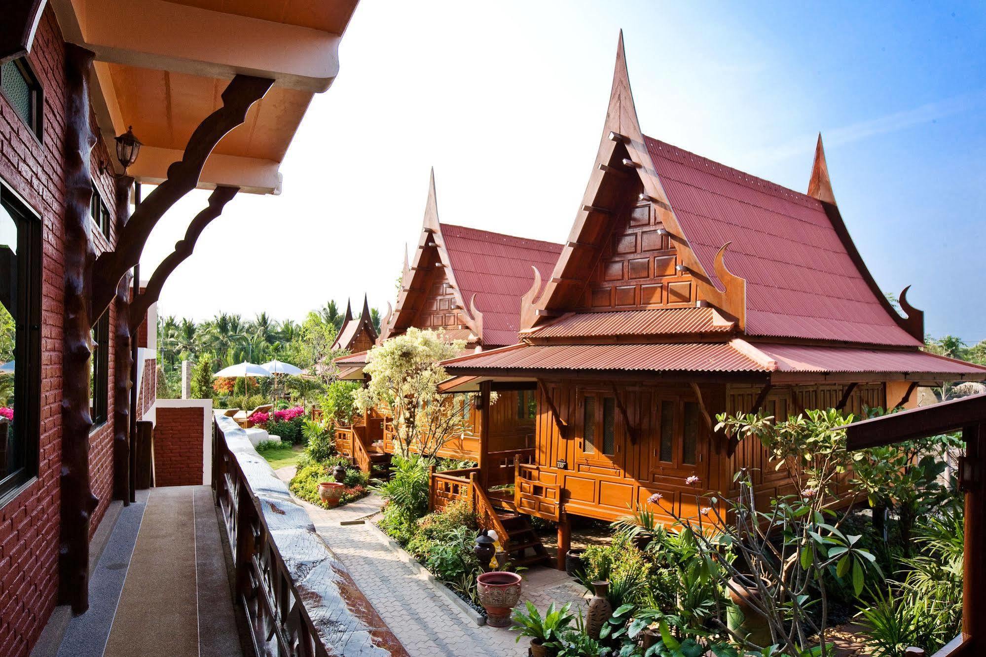 Jaroenrat Resort Samut Songkhram Eksteriør billede