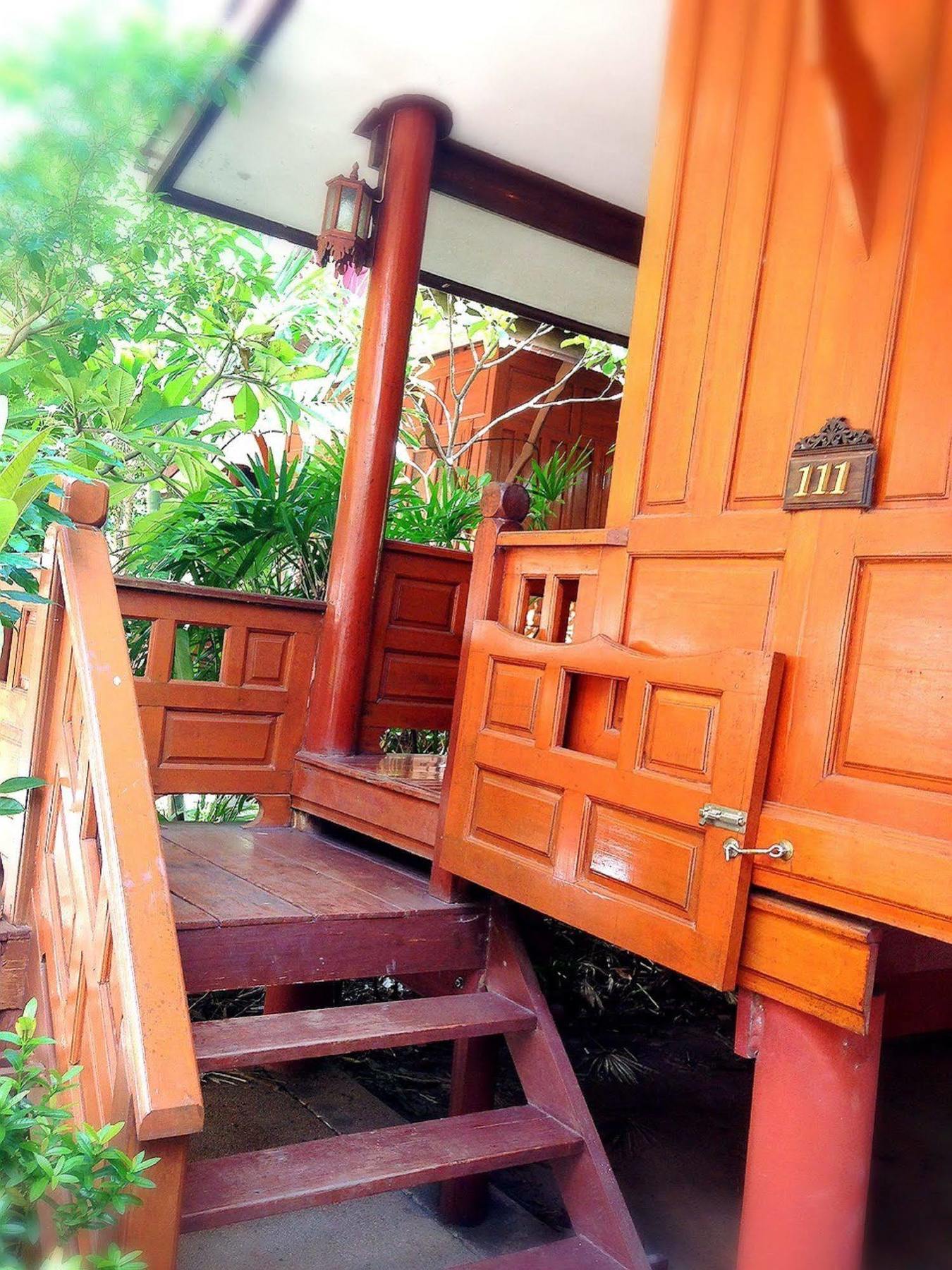 Jaroenrat Resort Samut Songkhram Eksteriør billede